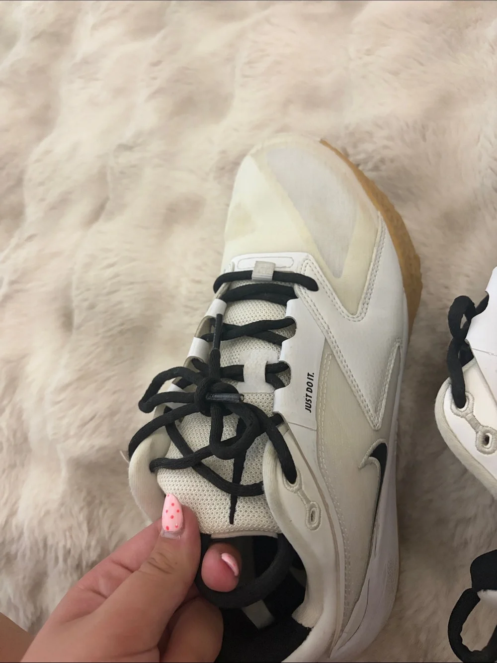 Nike White and Black Athletic Tennis Shoe Women’s size 8